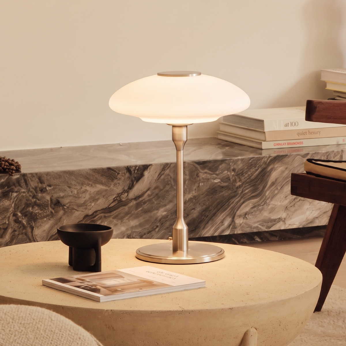 Lampe de table design suédoise