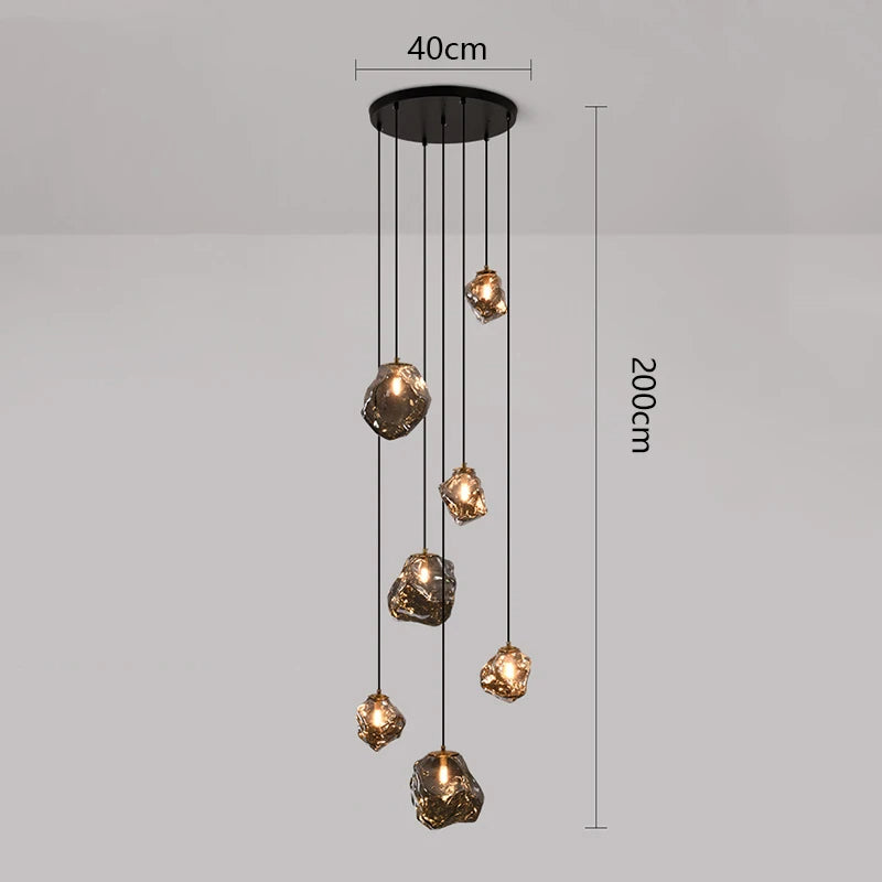 Lustre d’escalier nordique pour villa
