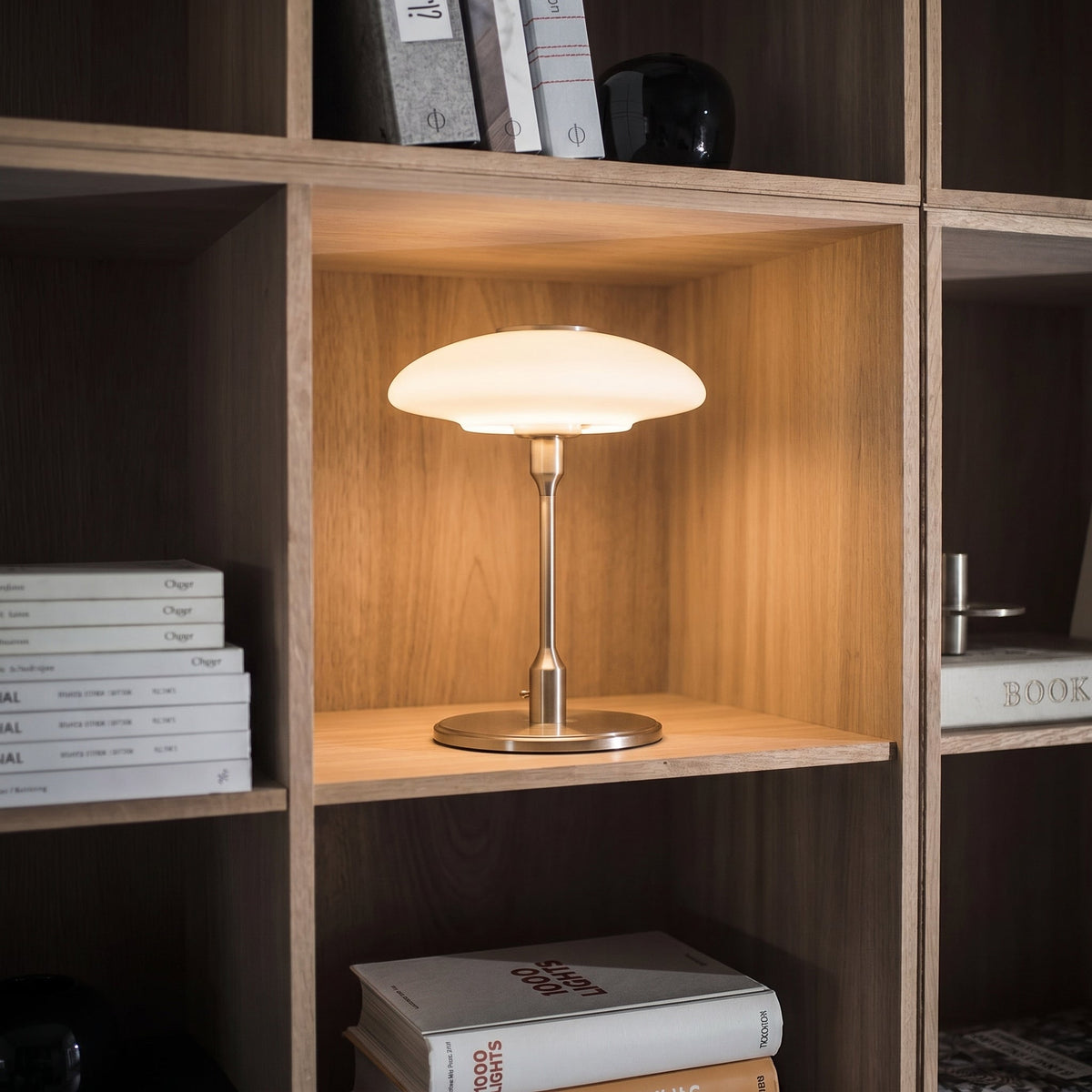Lampe de table design suédoise