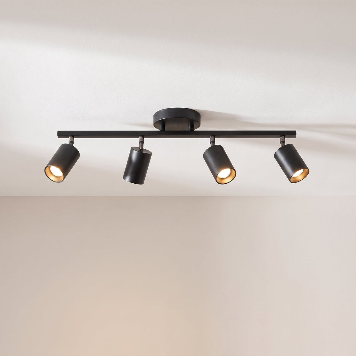 Plafonnier moderne 4 têtes