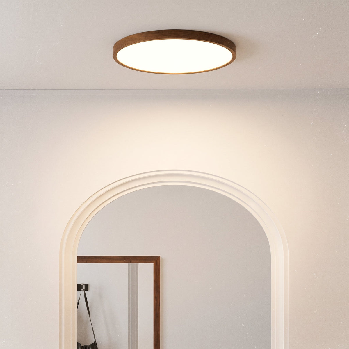 Plafonnier effet bois foncé